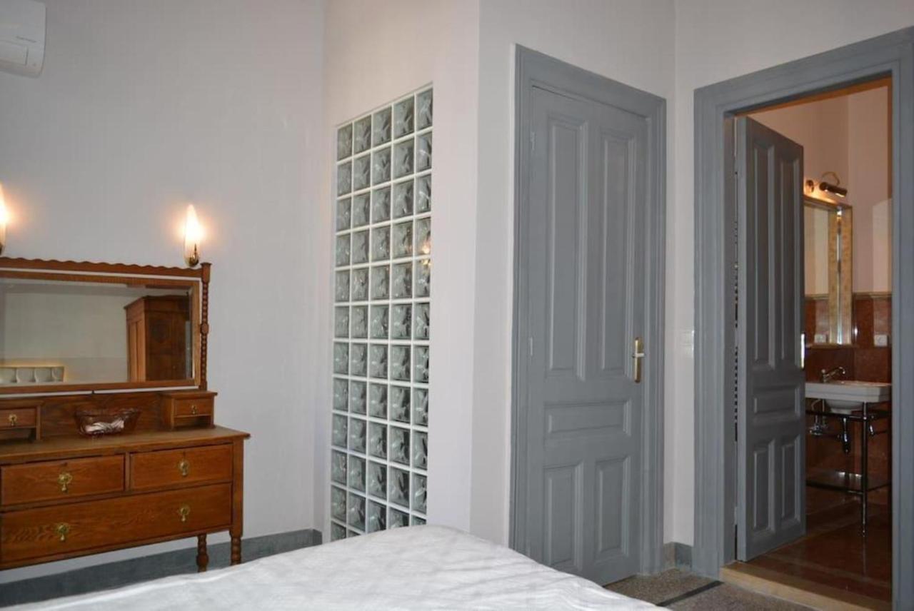 Apartment Athenian Vintage *