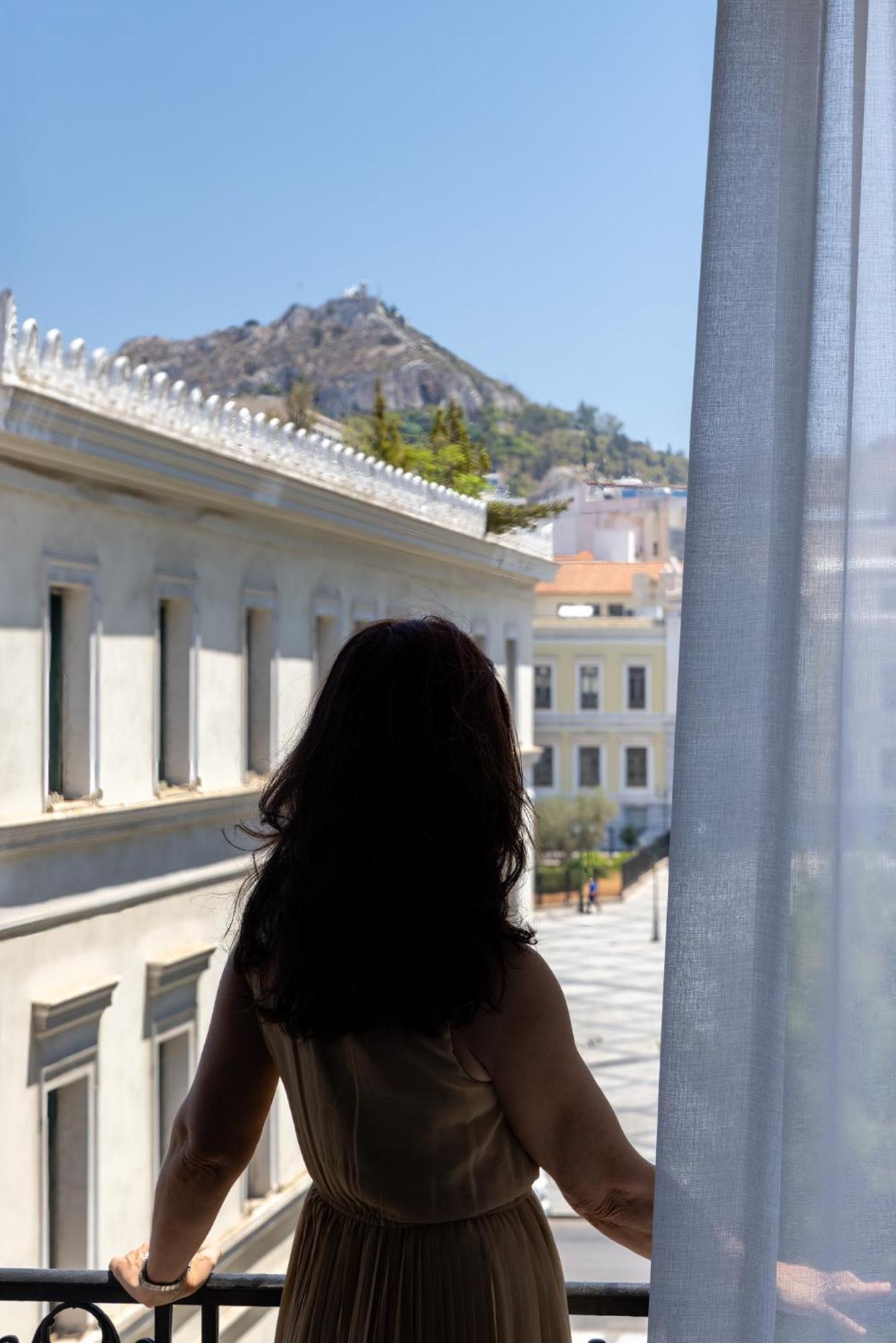 Athenian Vintage Apartment *