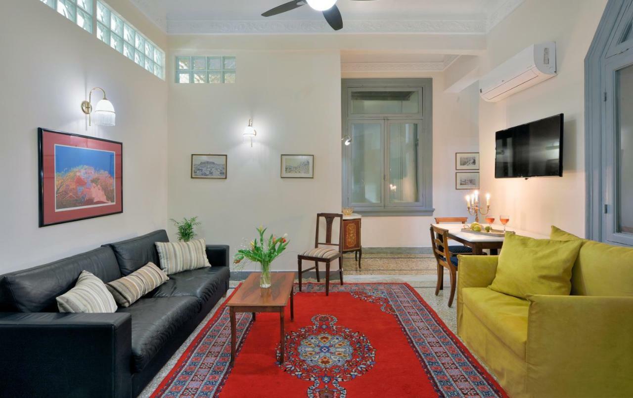 Athenian Vintage Apartment *