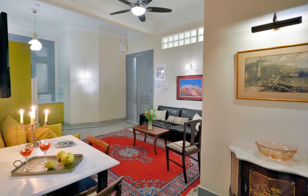 Athenian Vintage Apartment *